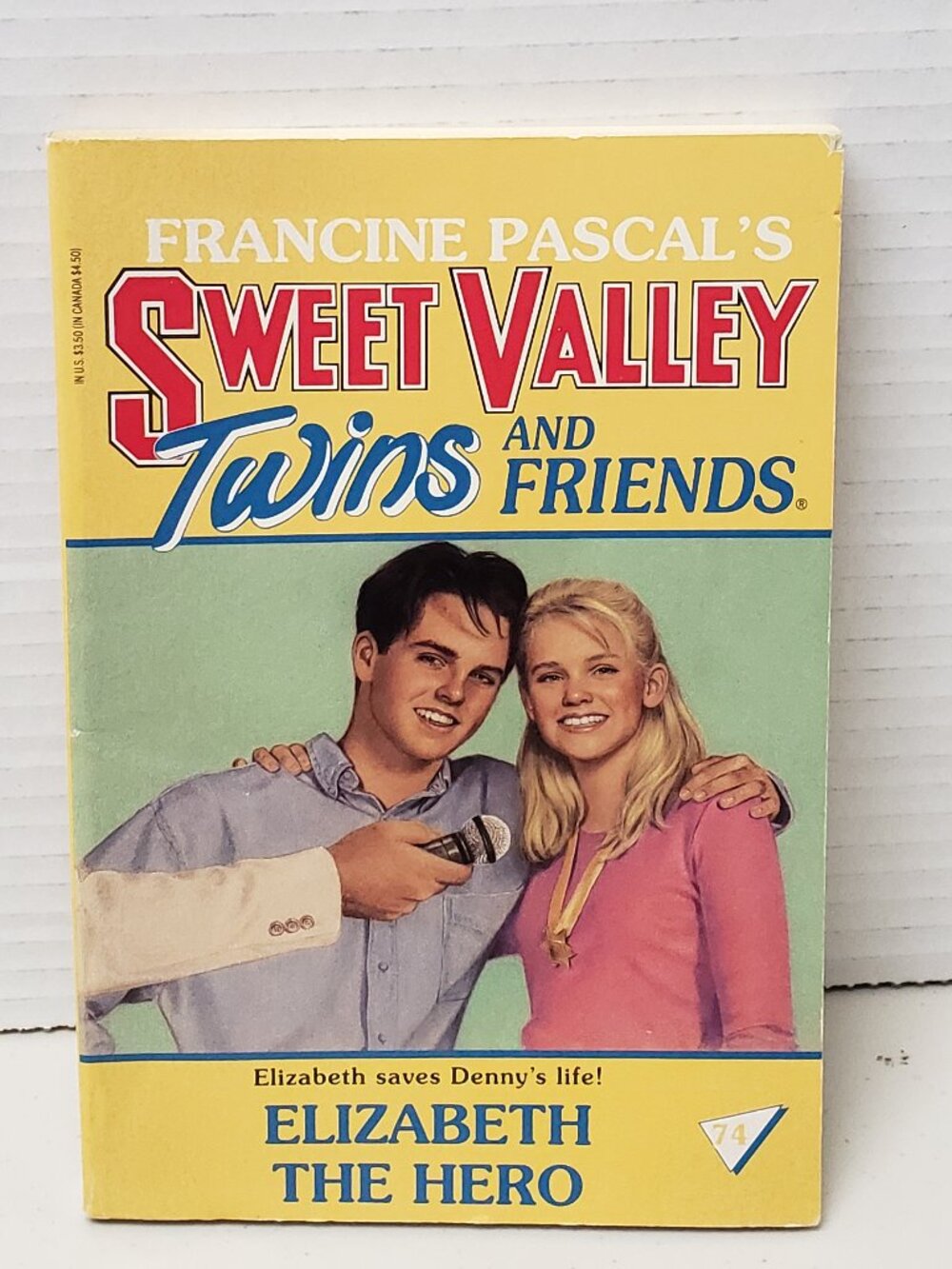 Sweet Valley Twins And Friends #74 Elizabeth The Hero